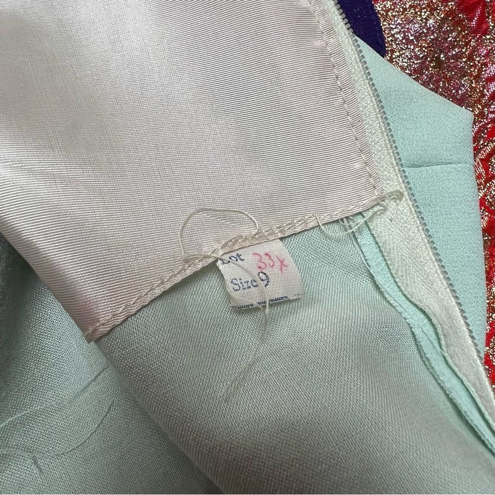 Mod Vintage 1960s / 1970s Mint Scalloped Bow Accent Drop Waist Mock Neck Dress - Picture 8 of 9